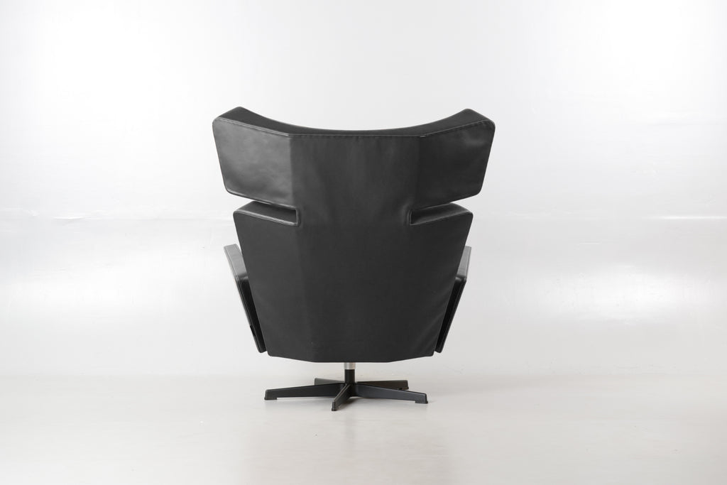 Arne Jacobsen Oksen Armchair with Footstool for Fritz Hansen, Denmark