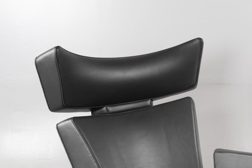 Arne Jacobsen Oksen Armchair with Footstool for Fritz Hansen, Denmark