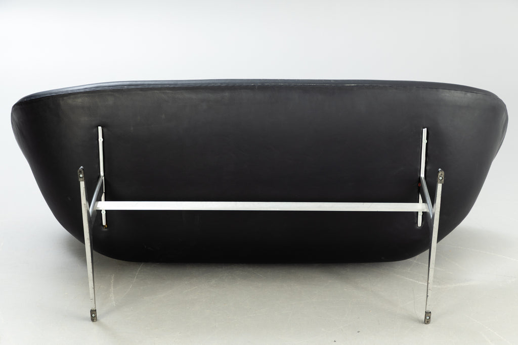 Arne Jacobsen Swan Sofa for Fritz Hansen, Denmark