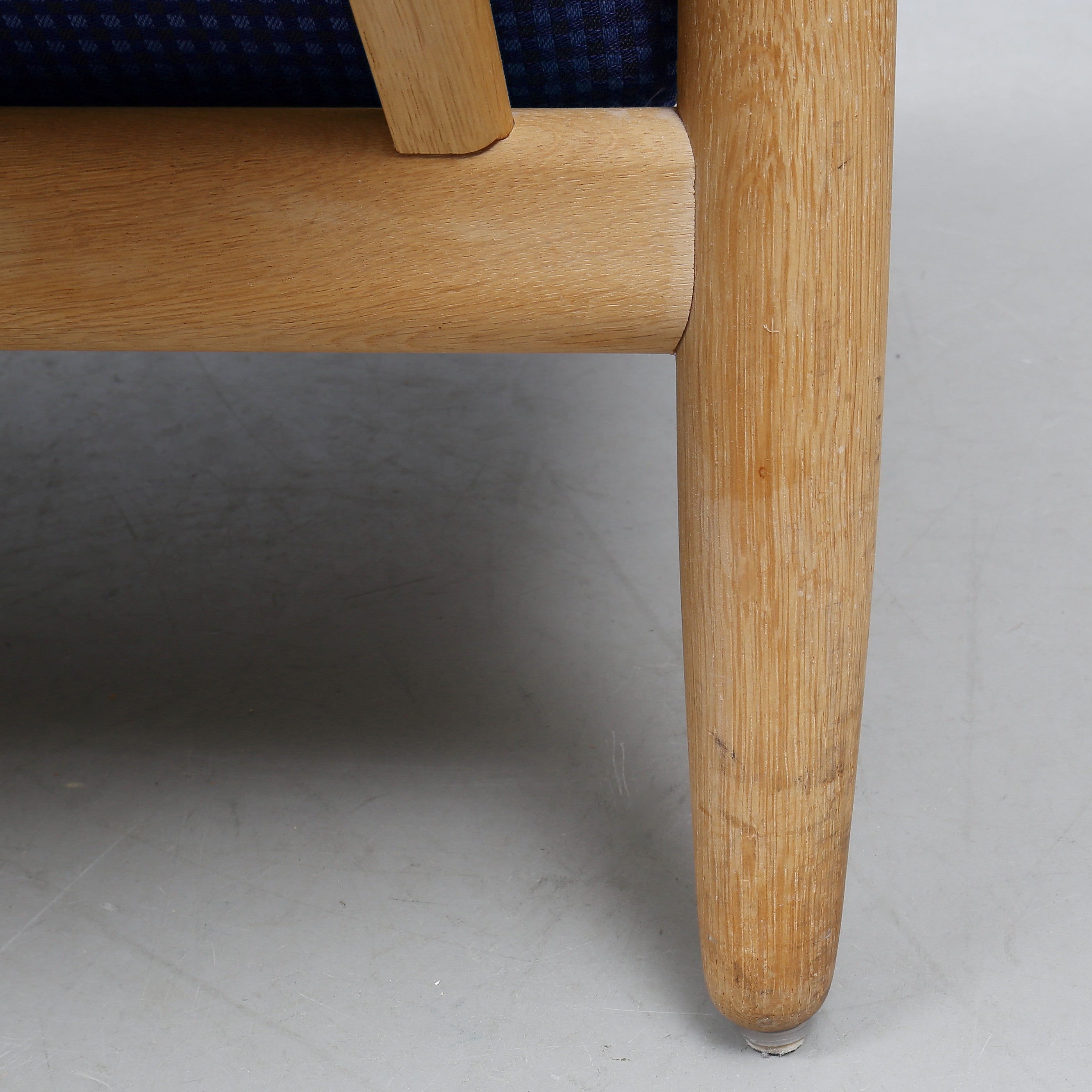 Hans J. Wegner GE 240 “Cigarren” Armchairs, Pair for Getama, Denmark
